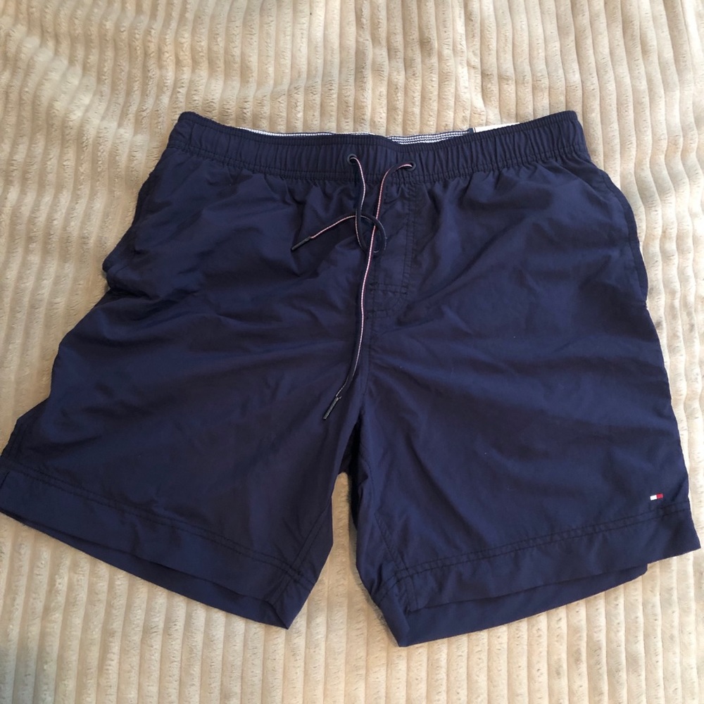 Men’s size medium tommy swim trunks